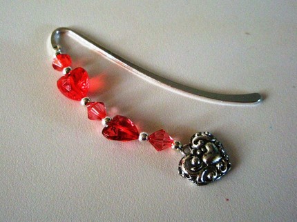 Beaded Bookmark with Red Hearts by jskipcreations